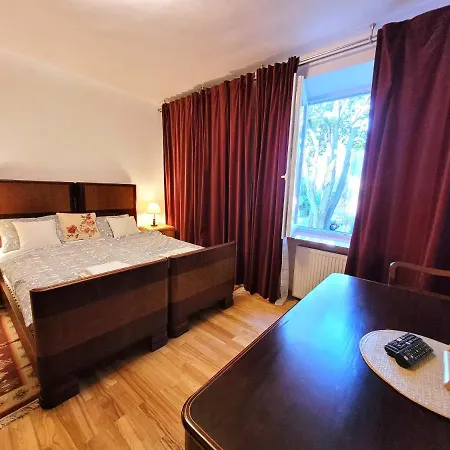 Balladyny7 Art Deco Swiatlowod Apartamento Varsóvia