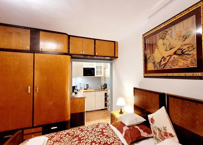 Balladyny7 Art Deco Swiatlowod Apartment Warsaw